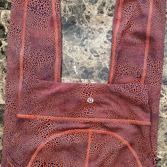 🧡Lululemon Women’s Wunder Train High-Rise Crop Leggings 23” Size 2 Orange🧡 - Picture 4 of 4